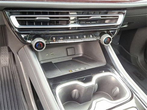 Certified 2024 Chevrolet Traverse RS w/ LPO, Floor Liner Package image 13