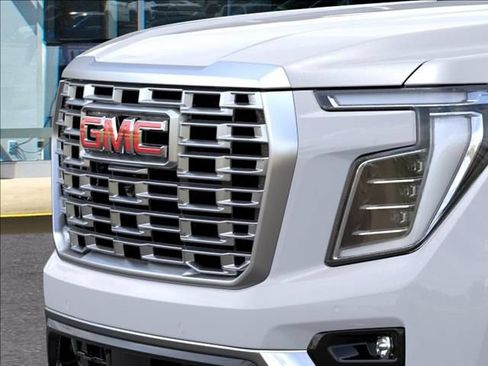 New 2026 GMC Yukon XL Denali w/ Denali Reserve Package AWD/4WD image 13