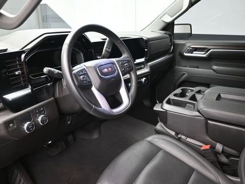 Used 2025 GMC Sierra 1500 SLT RWD image 19