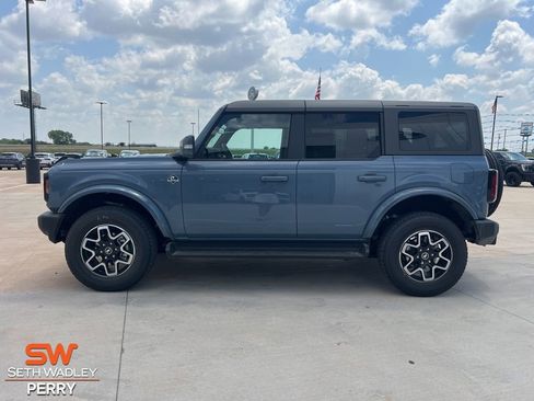 New 2025 Ford Bronco Outer Banks image 4