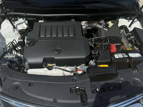 Used 2016 Toyota Avalon Limited w/ Toyota Safety Sense Package FWD image 38