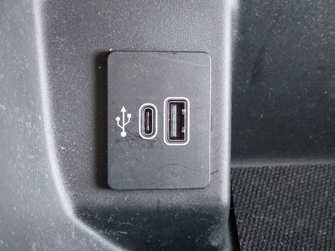 Used 2025 Ford F150 Lightning Flash image 22