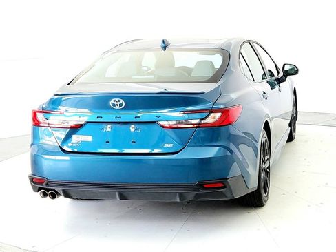 Used 2025 Toyota Camry SE w/ Convenience Package AWD/4WD image 5