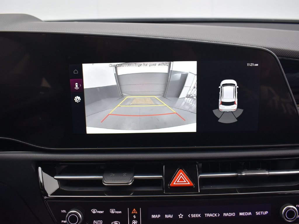 Used 2025 Kia Niro EX FWD image 29