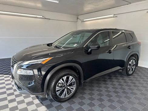 Certified 2023 Nissan Rogue SV FWD image 16