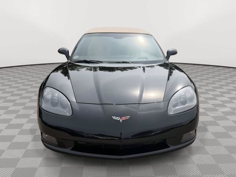 Used 2007 Chevrolet Corvette Convertible w/ Preferred Equipment Group RWD image 2