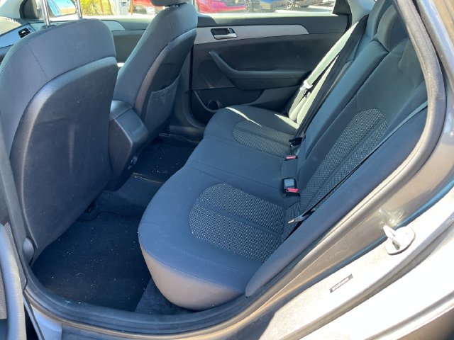 Used 2018 Hyundai Sonata SE FWD image 3