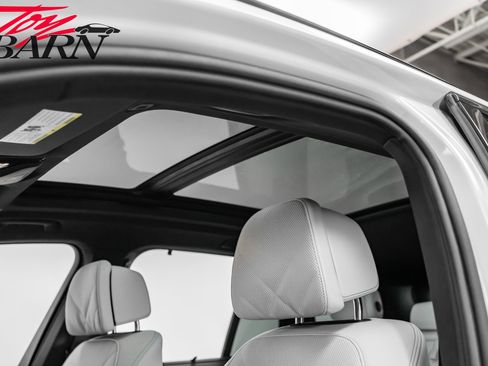 Used 2024 BMW X5 M60i image 28