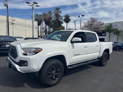 Used 2020 Toyota Tacoma SR5 image 4