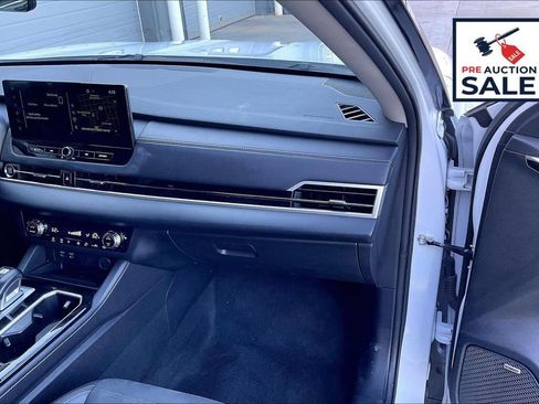 Used 2025 Mitsubishi Outlander SE AWD/4WD image 16