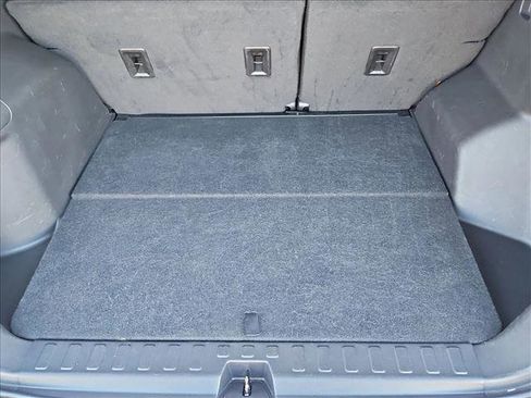 Used 2024 GMC Terrain SLE image 6