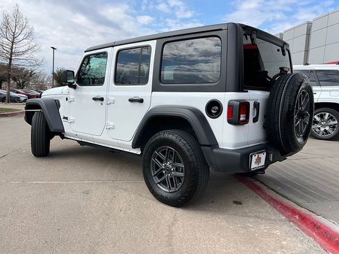 Used 2025 Jeep Wrangler Sport S image 8