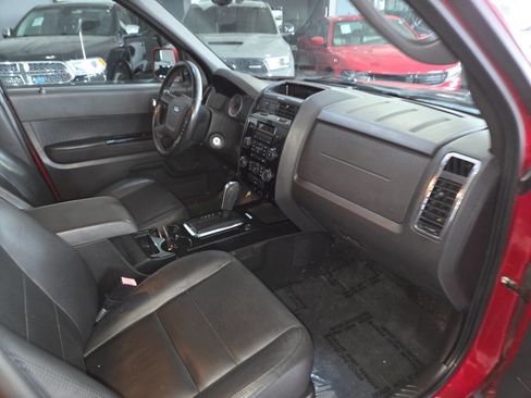 Used 2011 Ford Escape Limited image 27