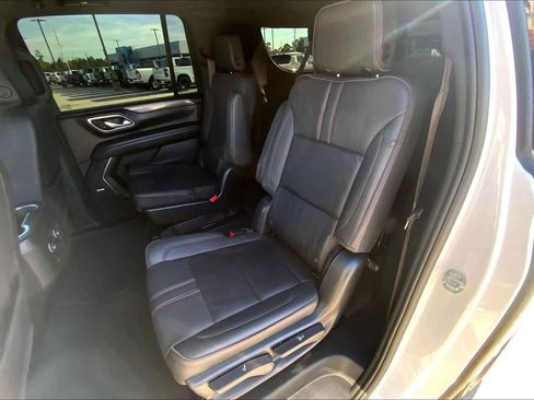 Used 2023 Chevrolet Suburban RST w/ Luxury Package image 21