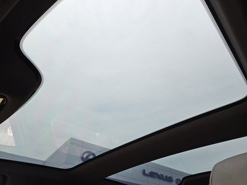 New 2026 Lexus RZ 450e AWD image 18