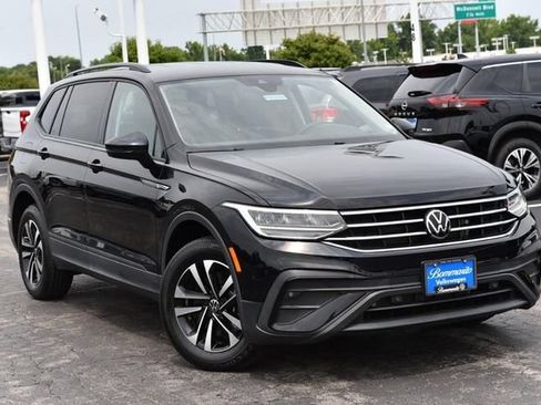 Used 2023 Volkswagen Tiguan S w/ Driver Assistance Package FWD image 2