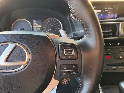 Used 2019 Lexus IS 300 AWD image 22