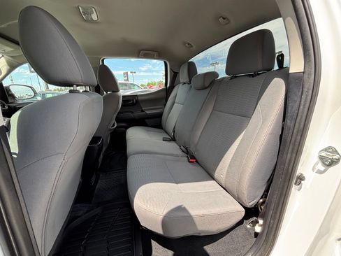 Used 2018 Toyota Tacoma SR AWD/4WD image 19