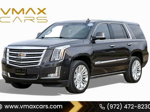 Used 2017 Cadillac Escalade Platinum image 1