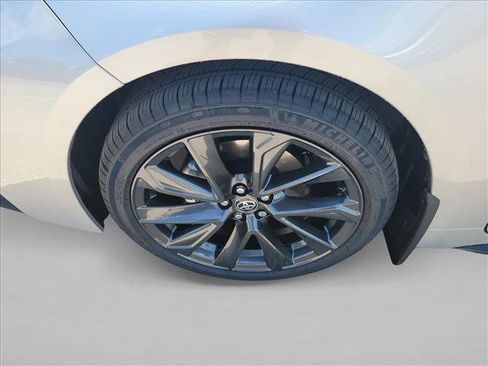 Used 2026 Toyota Corolla SE FWD image 9