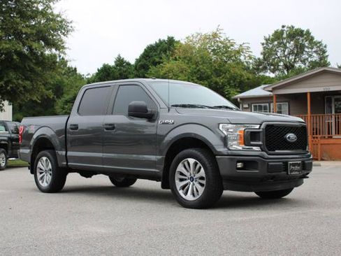 Used 2018 Ford F150 XL w/ Equipment Group 101A Mid AWD/4WD image 3