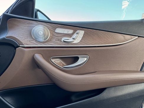Used 2017 Mercedes-Benz E 300 image 24