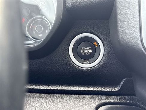 Used 2019 RAM 1500 Big Horn AWD/4WD image 16