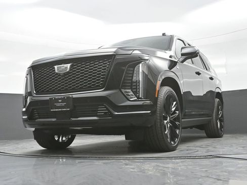 New 2026 Cadillac Escalade Platinum Sport w/ LPO, ONYX Package AWD/4WD image 28