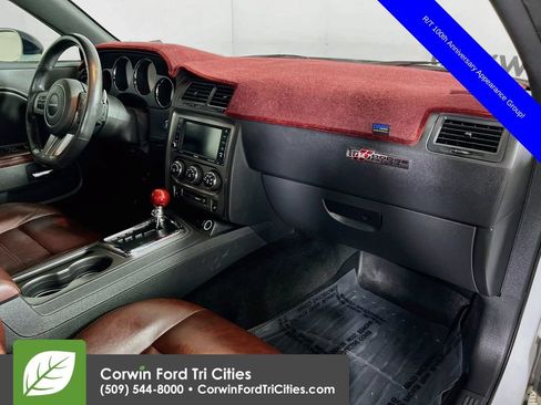 Used 2014 Dodge Challenger R/T RWD image 26