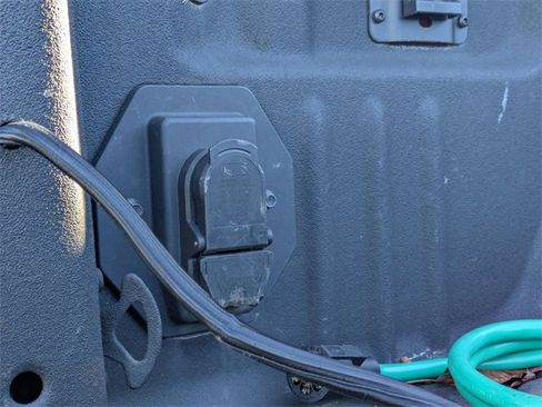 Used 2022 Ford F350 Lariat w/ Tremor Off-Road Package image 33