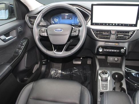 Used 2023 Ford Escape Platinum image 28