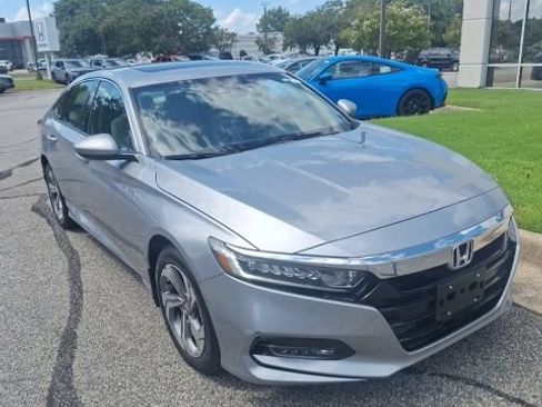 Used 2018 Honda Accord EX image 4