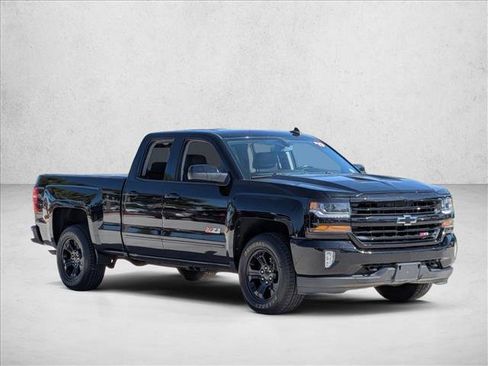 Used 2019 Chevrolet Silverado 1500 LT w/ All Star Edition image 3