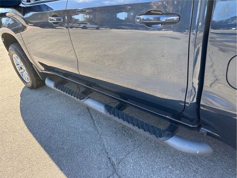 Used 2022 Chevrolet Silverado 1500 RST image 15