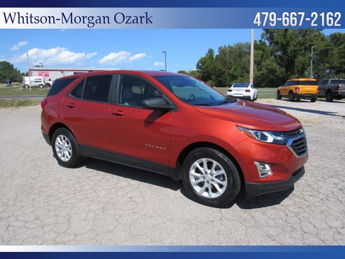 Used 2020 Chevrolet Equinox LS w/ LS Convenience Package FWD image 19