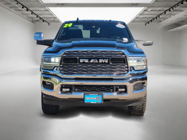 Used 2024 RAM 3500 Limited AWD/4WD image 9