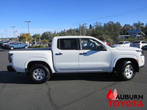 Used 2022 Nissan Frontier S w/ Technology Package image 2
