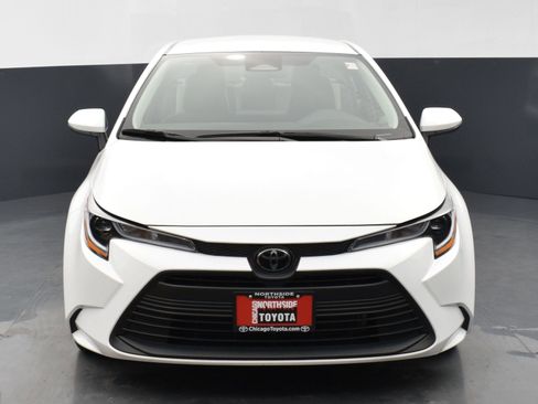 Used 2025 Toyota Corolla LE w/ Convenience Package FWD image 7