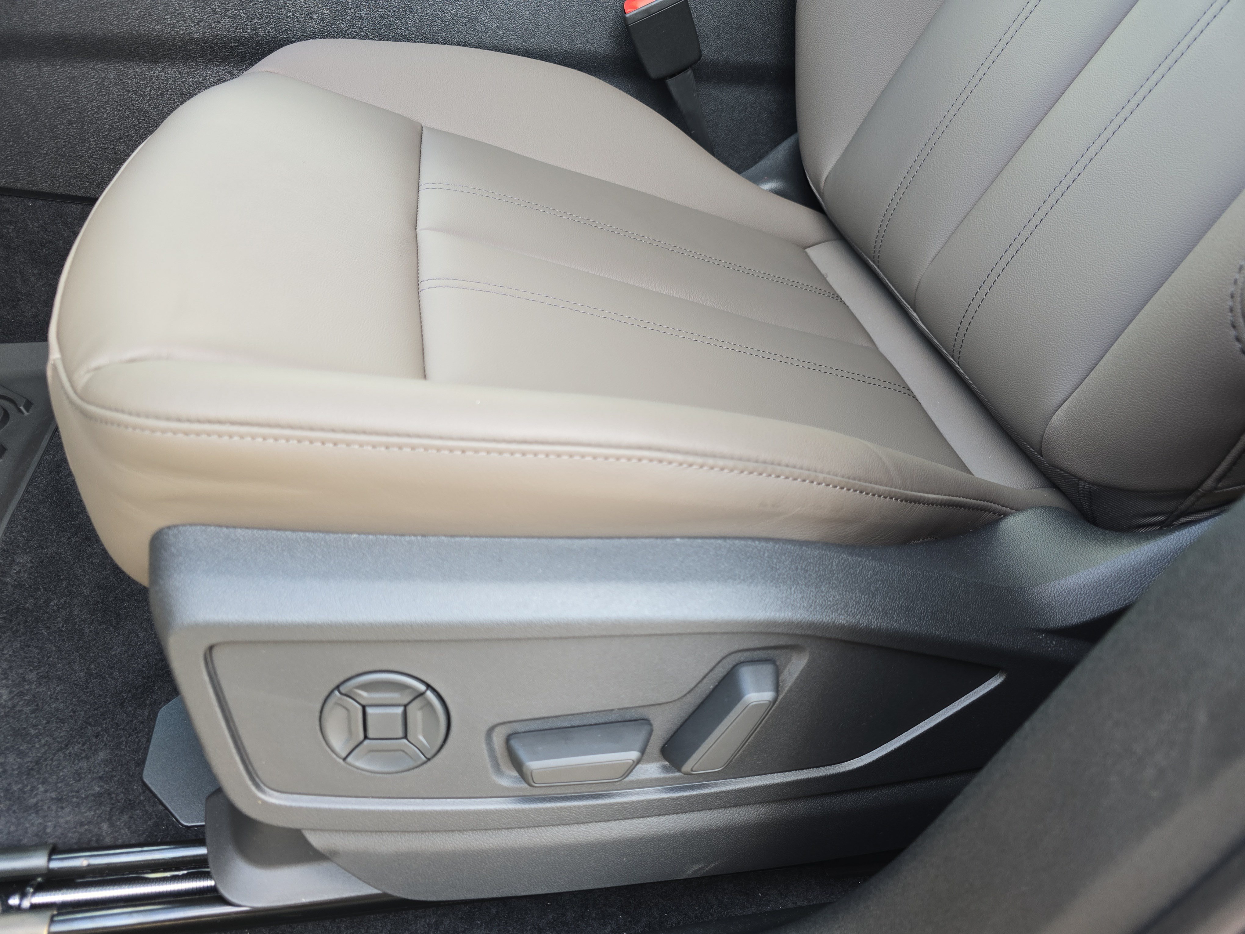 New 2026 Audi Q5 Premium Plus AWD/4WD image 28