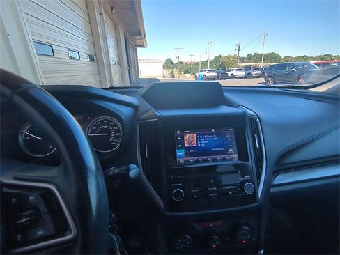 Used 2019 Subaru Forester Premium w/ All-Weather Package image 11