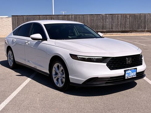 Certified 2025 Honda Accord LX image 8