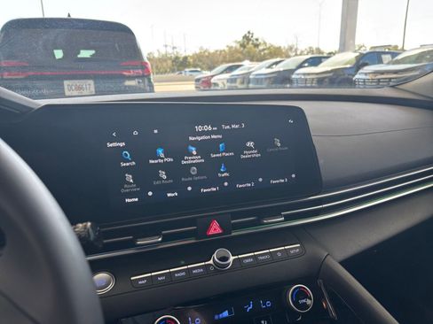 Used 2025 Nissan Rogue SV image 20