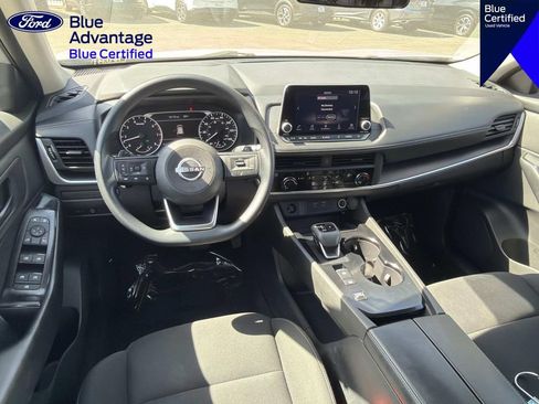 Used 2024 Nissan Rogue S FWD image 9