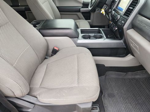 Used 2021 Ford F250 XLT w/ FX4 Off-Road Package image 13