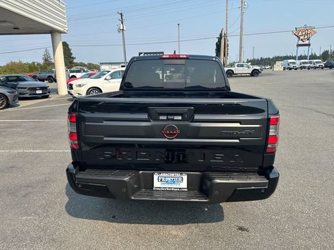 Used 2026 Nissan Frontier PRO-4X AWD/4WD image 3