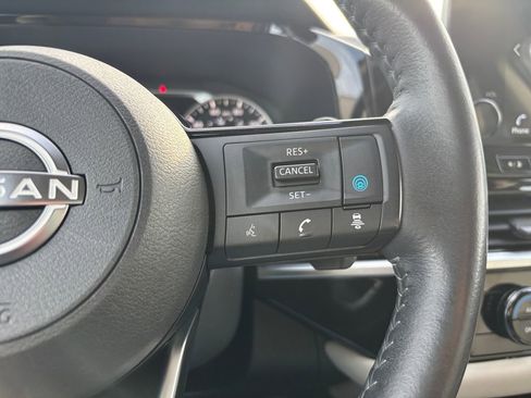 Used 2022 Nissan Pathfinder SL w/ SL Premium Package image 18