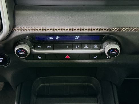 Used 2025 MAZDA CX-50 AWD 2.5 Hybrid w/ Premium Pkg image 22