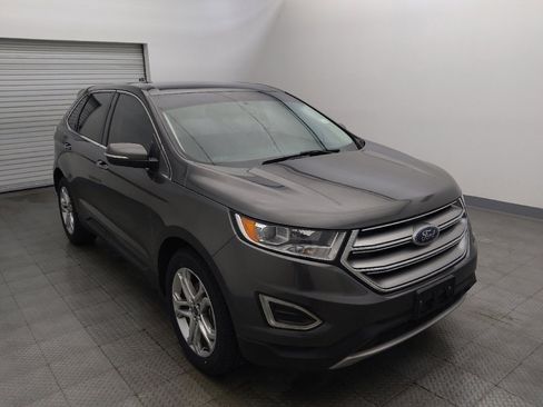 Used 2018 Ford Edge Titanium w/ Technology Package FWD image 13