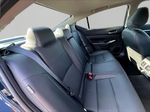 Used 2023 Nissan Altima 2.5 SL AWD/4WD image 25