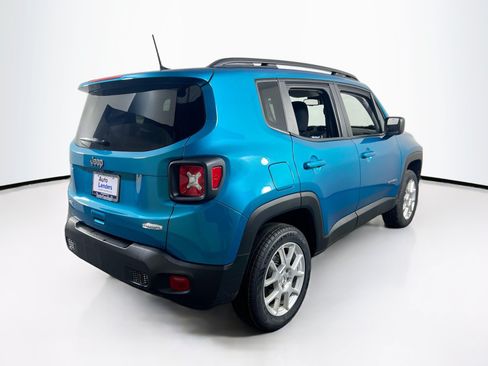 Used 2022 Jeep Renegade Latitude w/ Convenience Group AWD/4WD image 5